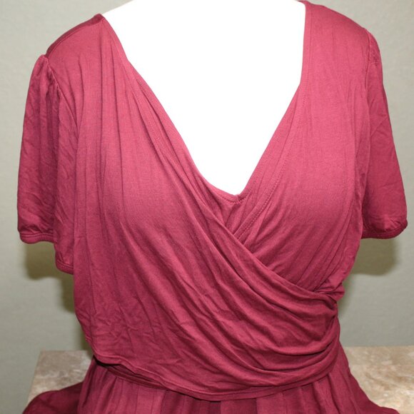 Torrid Women's Top 3X Burgundy Rayon Spandex Puff Sleeve Surplice New - Picture 3 of 12